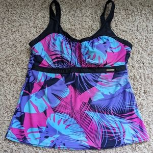 ZeroXposur Swim Top Size 14